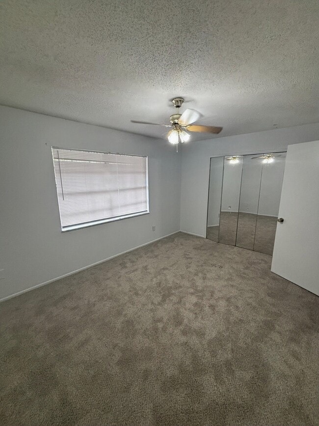 Building Photo - 4825 Lighthouse Cir