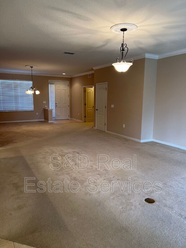 Building Photo - 2492 Tahoe Dr