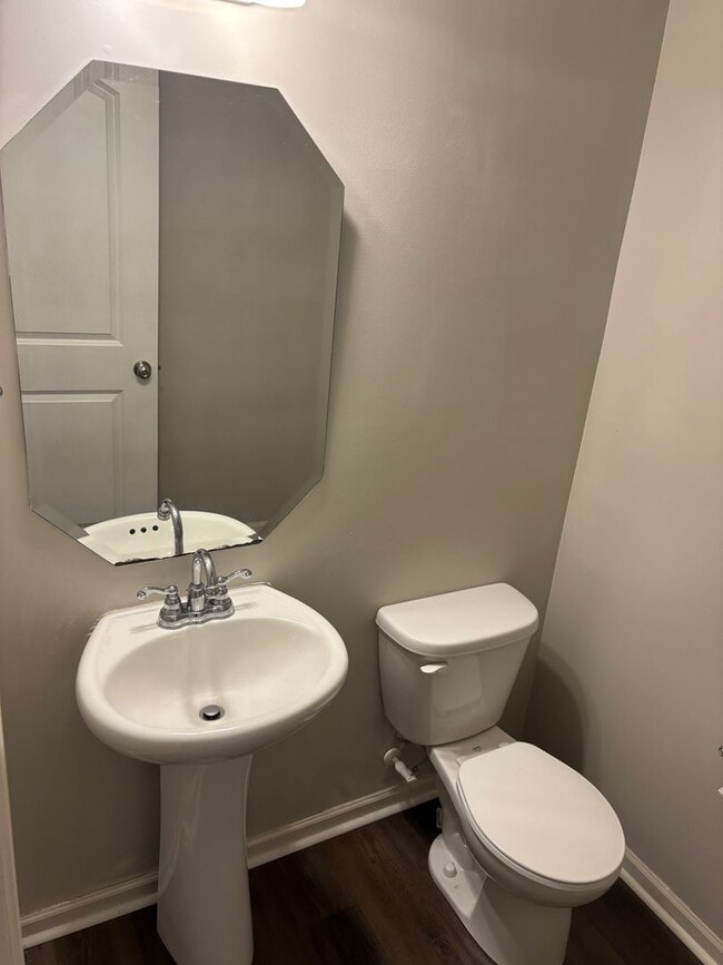 Building Photo - August Rent Free - Elegant, Modern Home in...