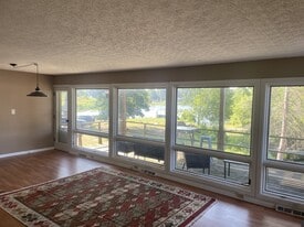 donning room to deck with walk down to lake - 4335 Ormond Dr