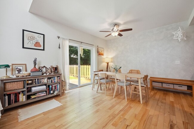 Building Photo - Spacious 3-Bedroom Home in Tumwater – Styl...