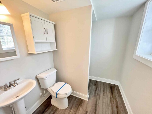 Building Photo - Completely Renovated 3 BR/3 BA Ranch with ...