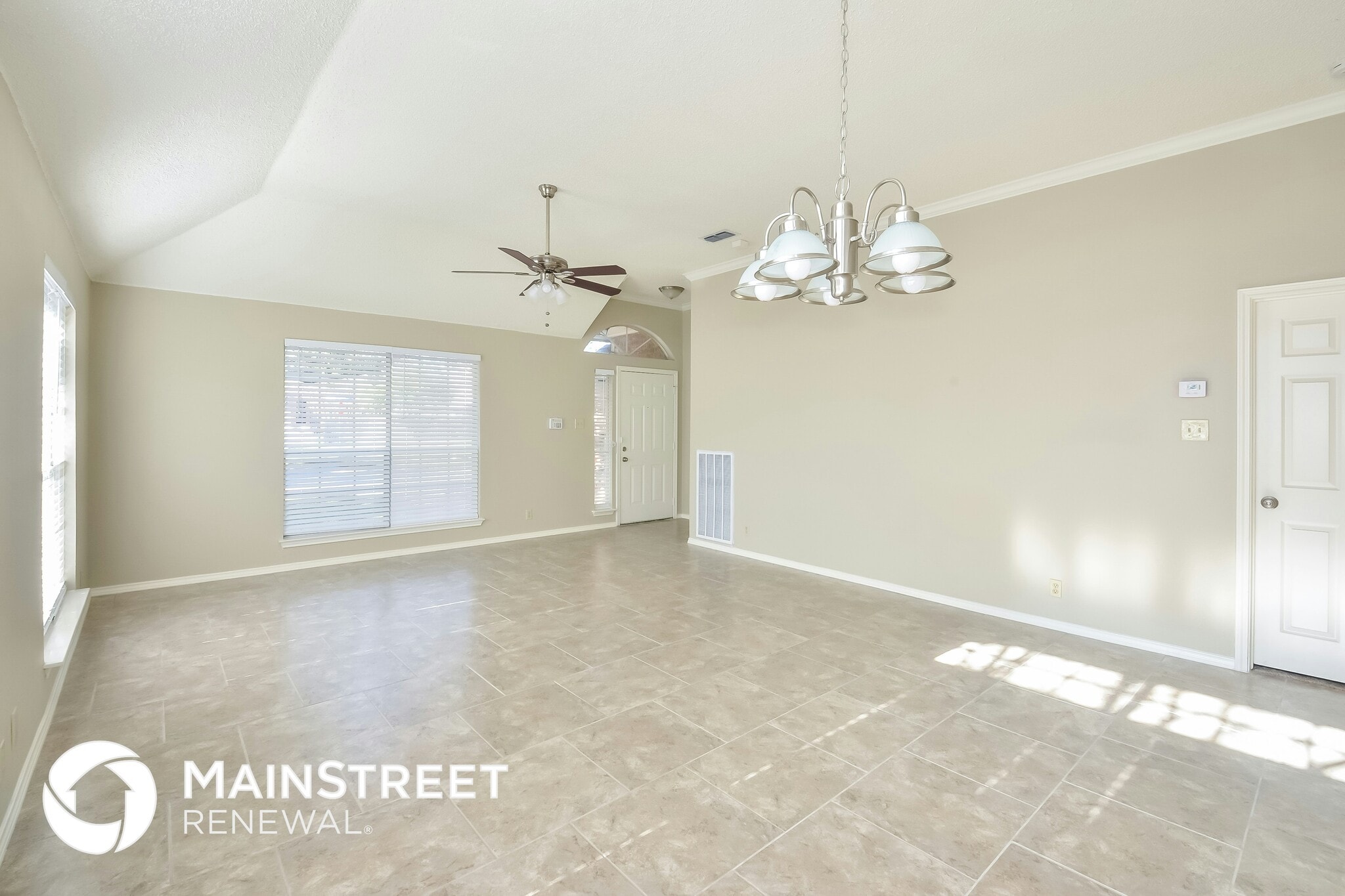 Building Photo - 10743 Mustang Ridge