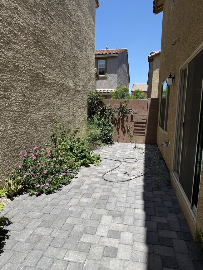 Building Photo - Modern 4-Bedroom Home Built in 2023 – Prime Tucson Location