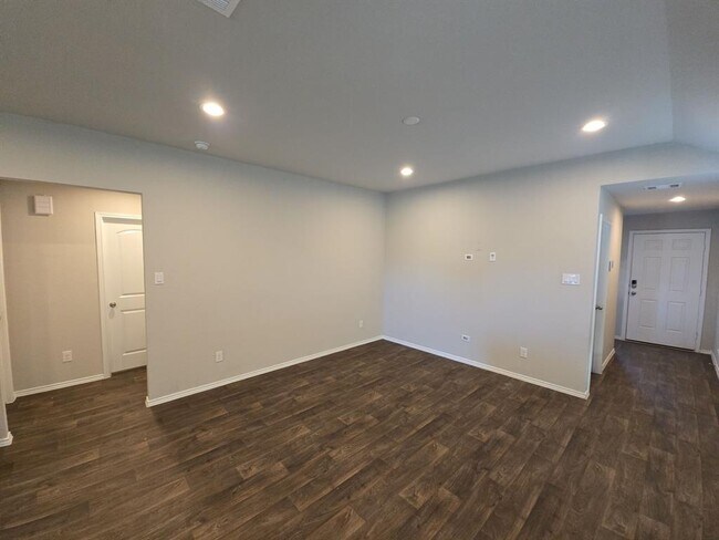 Building Photo - 16790 Lonely Pines Dr