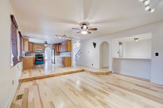 Building Photo - Spacious 4-Bedroom Home with Modern Amenities & Ideal Location Near Lake Hefner in OKC!