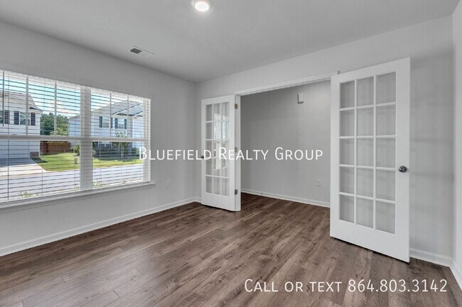 Building Photo - 107 Ashwood Wy