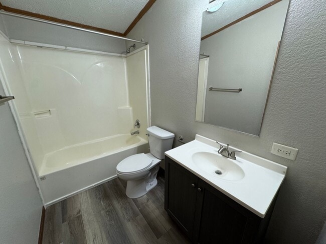 Building Photo - eld2006