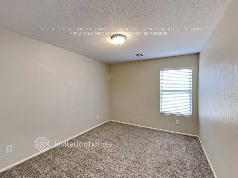 Building Photo - 16662 W Belleview St