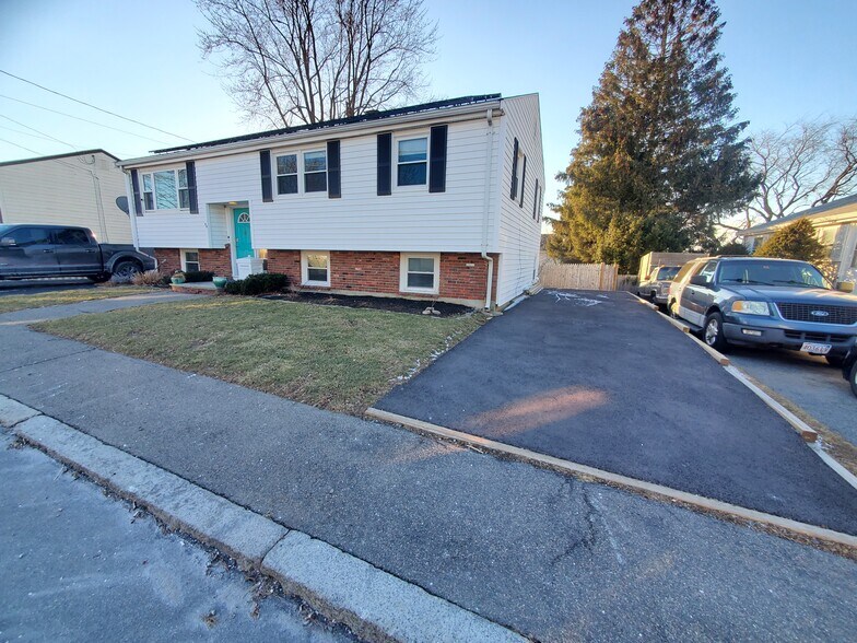 Primary Photo - 44 Belleview Ave