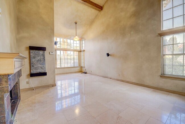 Building Photo - 2394 Millcroft Dr
