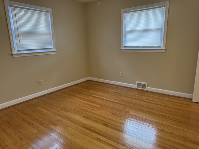 Building Photo - 375 Holly Mountain Farm Rd