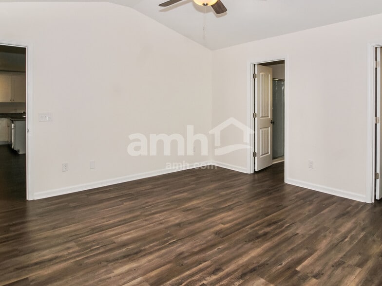 Building Photo - 999 Jt Westfield Dr