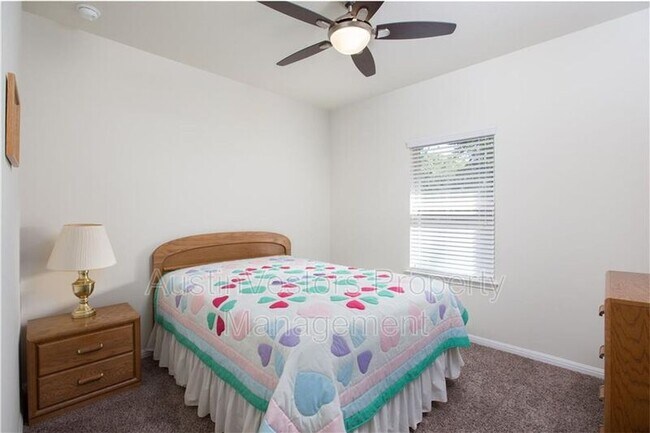 Building Photo - 2304 S Lakeline Blvd