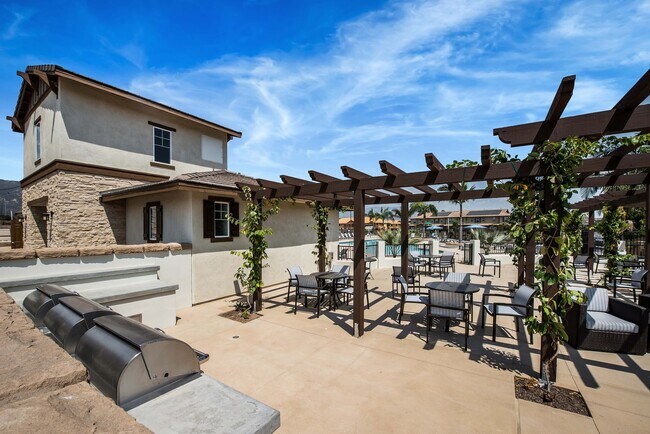 Building Photo - Village at Los Carneros 3 bed/ 2 bath Condo with 2-car garage and AC!