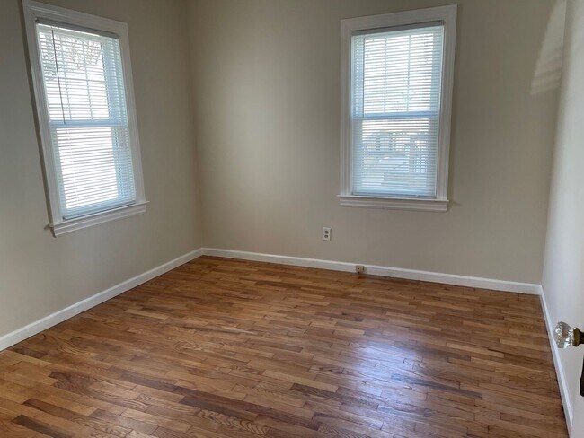 Building Photo - Charming 3-Bedroom Home for Rent – Quiet C...