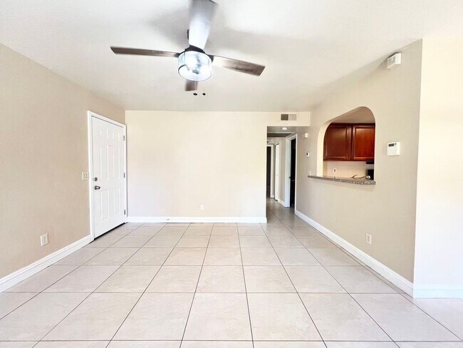 Building Photo - 2112 Sunfish Dr