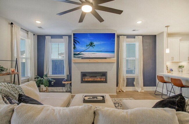 Building Photo - Refined Living in Midtown Nexton