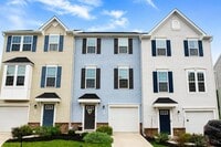 Building Photo - 984 Steamboat Dr