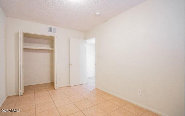 Building Photo - 511 N Brown Ave
