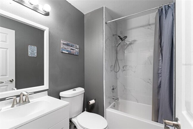 Building Photo - 2304 Fletchers Point Cir