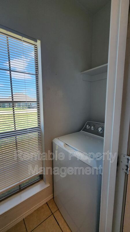 Building Photo - 110 Collett Ct
