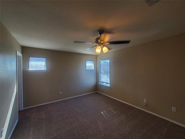 Building Photo - 14001 Cambourne Dr