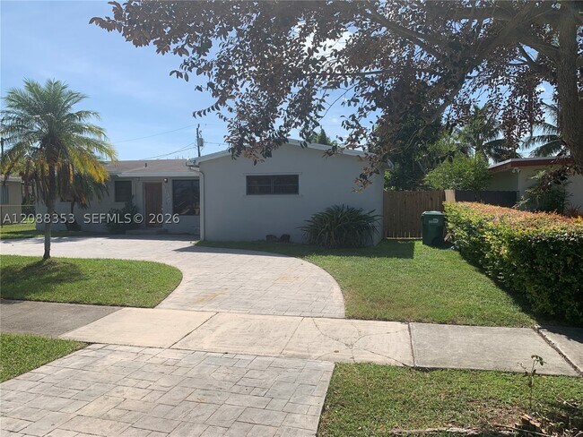 Building Photo - 9730 Marlin Rd