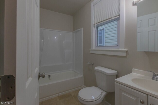 Building Photo - 257 S 8th St