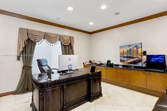 Building Photo - 655 Hibiscus Dr