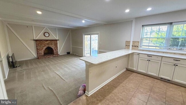 Building Photo - 639 Heather Ln