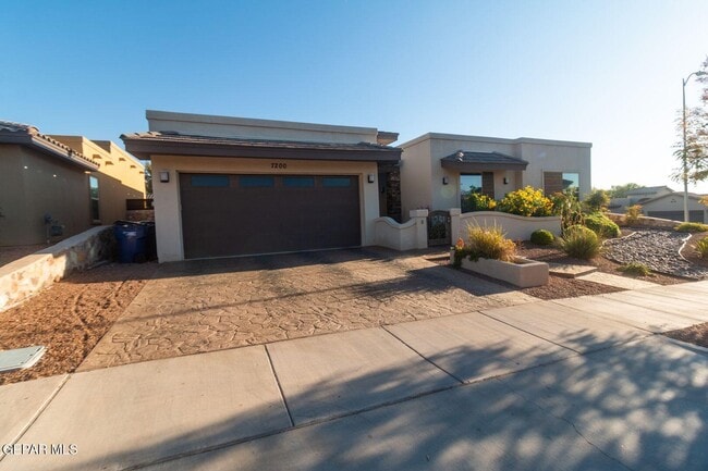 Building Photo - 7200 Kiowa Creek Dr