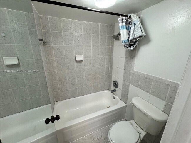 Building Photo - 6861 SW 147th Ave