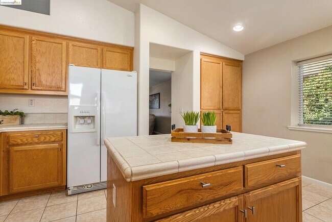 Building Photo - 1522 Coventry Dr