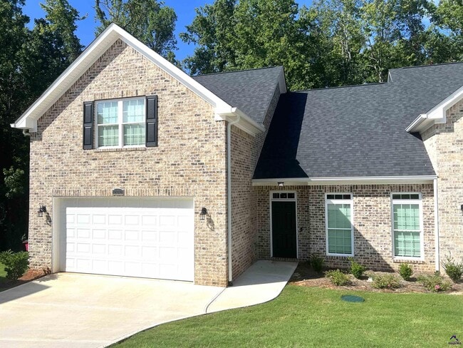 Building Photo - 250 High Ridge Ct