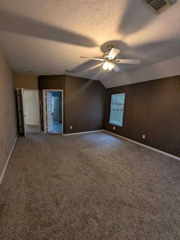 Building Photo - 4030 Harwood Dr