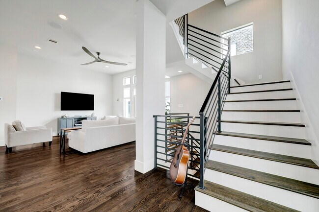 Building Photo - 5622 Kiam St