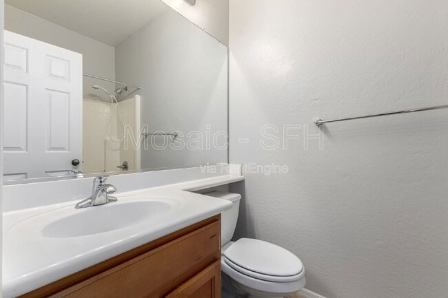 Building Photo - 18545 W Paseo Way