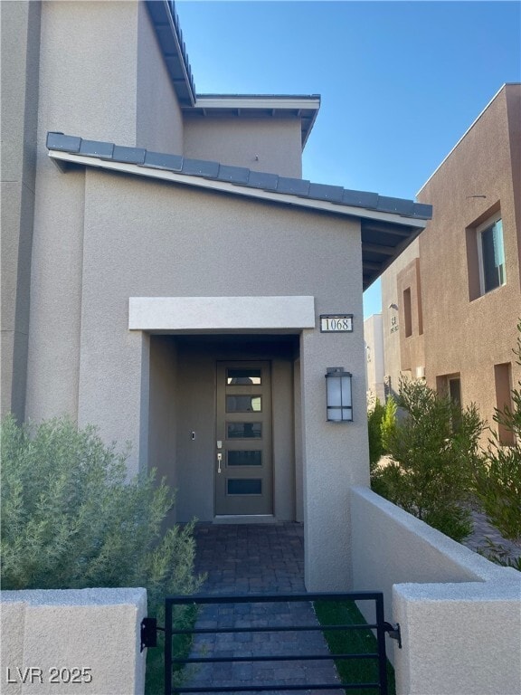 Building Photo - 600 Carriage Hill Dr