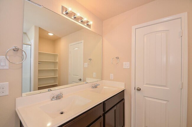 Building Photo - 3002 Josephine Falls Ct