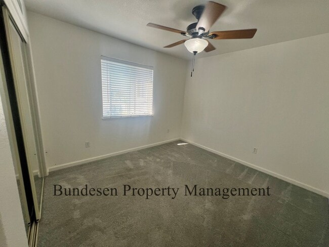 Building Photo - Lovely 3 bedroom duplex - Shown by appoint...