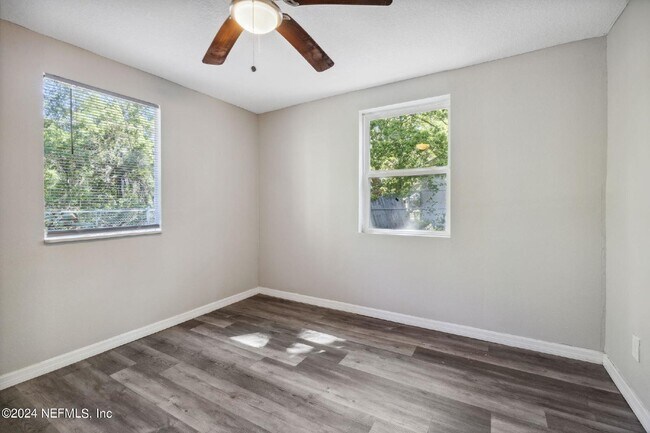 Building Photo - 3Bd Rental Available, Minutes from San Marco!