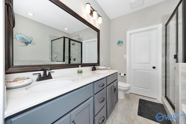 Building Photo - 200 St Louis St