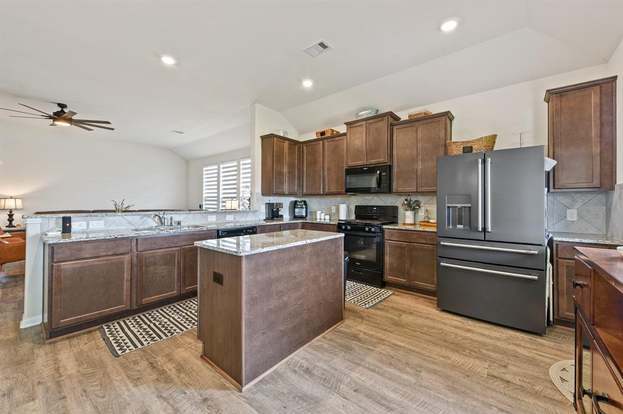 Building Photo - 13096 Laura Lake Dr
