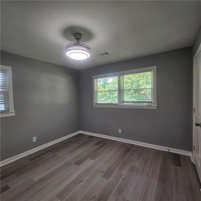 Building Photo - 3047 Menlo Park Dr