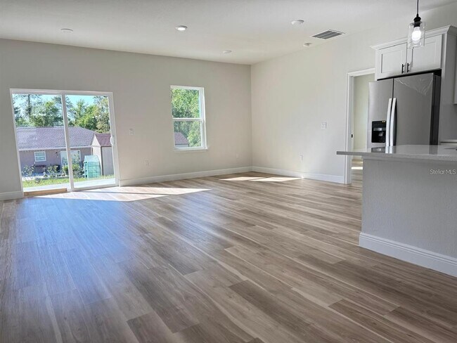 Building Photo - 2336 SW 168th Loop