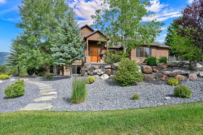 Building Photo - 3573 N Elkview Dr