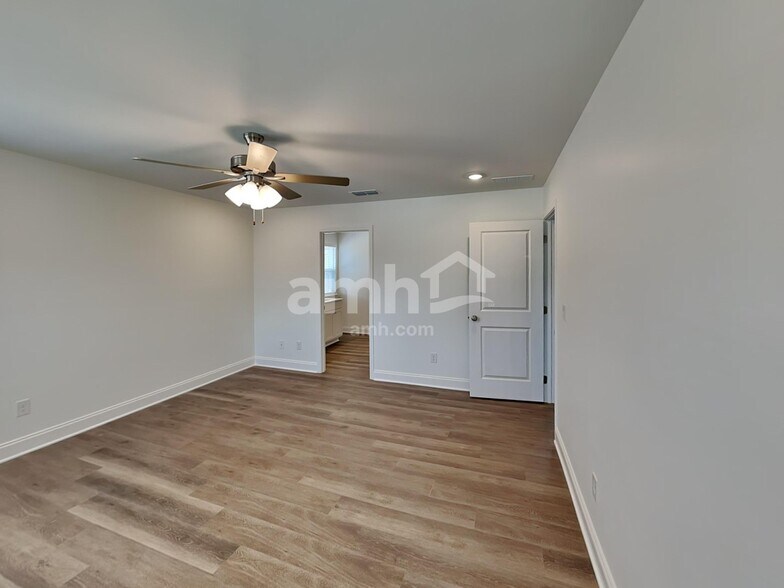 Building Photo - 218 Argea Dr