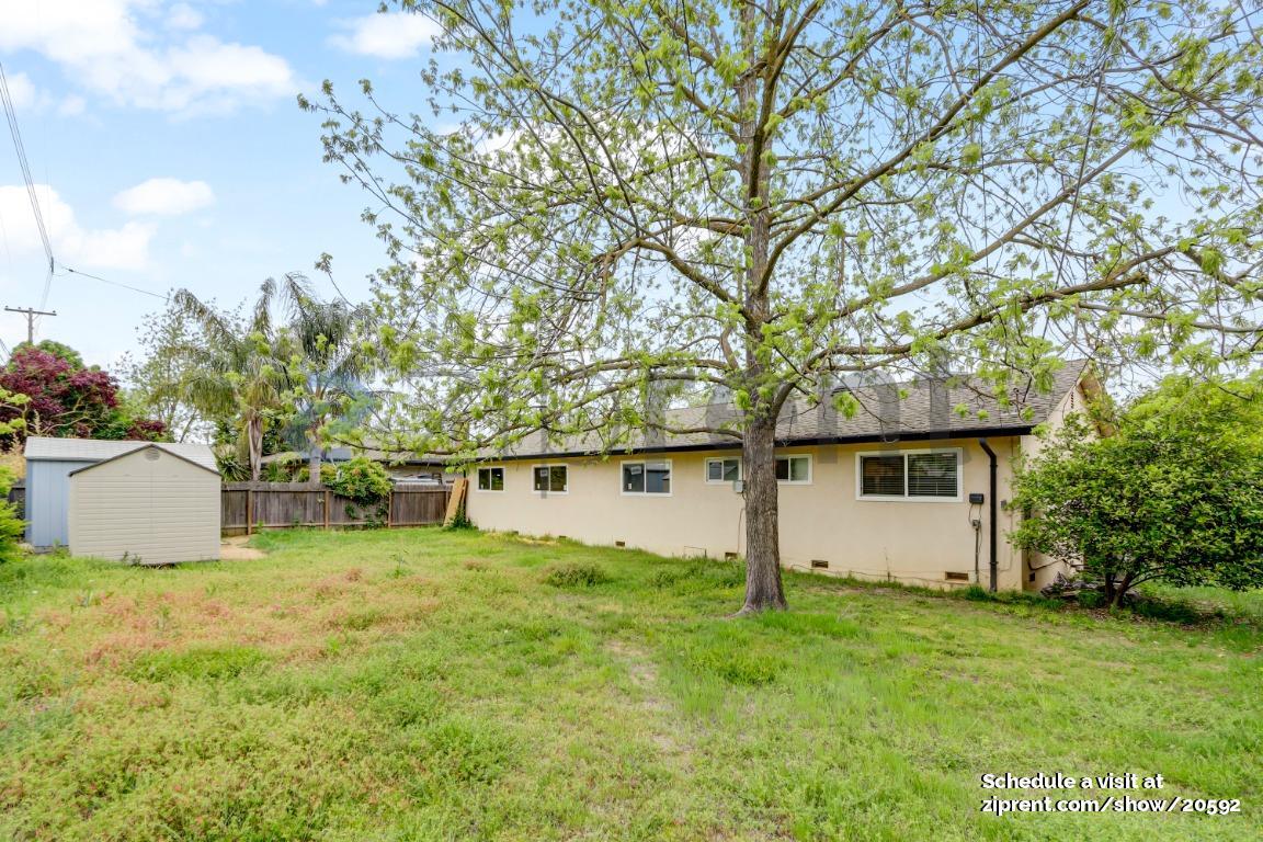 Building Photo - 9443 Acapulco Way