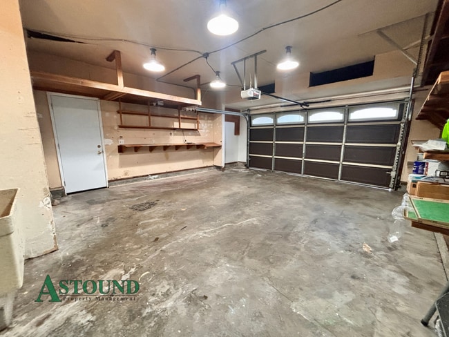 Building Photo - 2361 Panoramic Dr